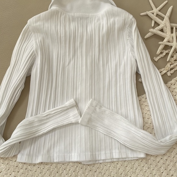 BRANDY MELVILLE TOP - Picture 6 of 8